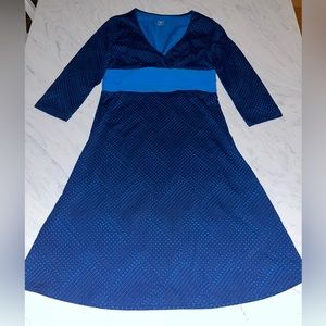 Patagonia dress 3/4 sleeve criss cross navy print m V neck blue new